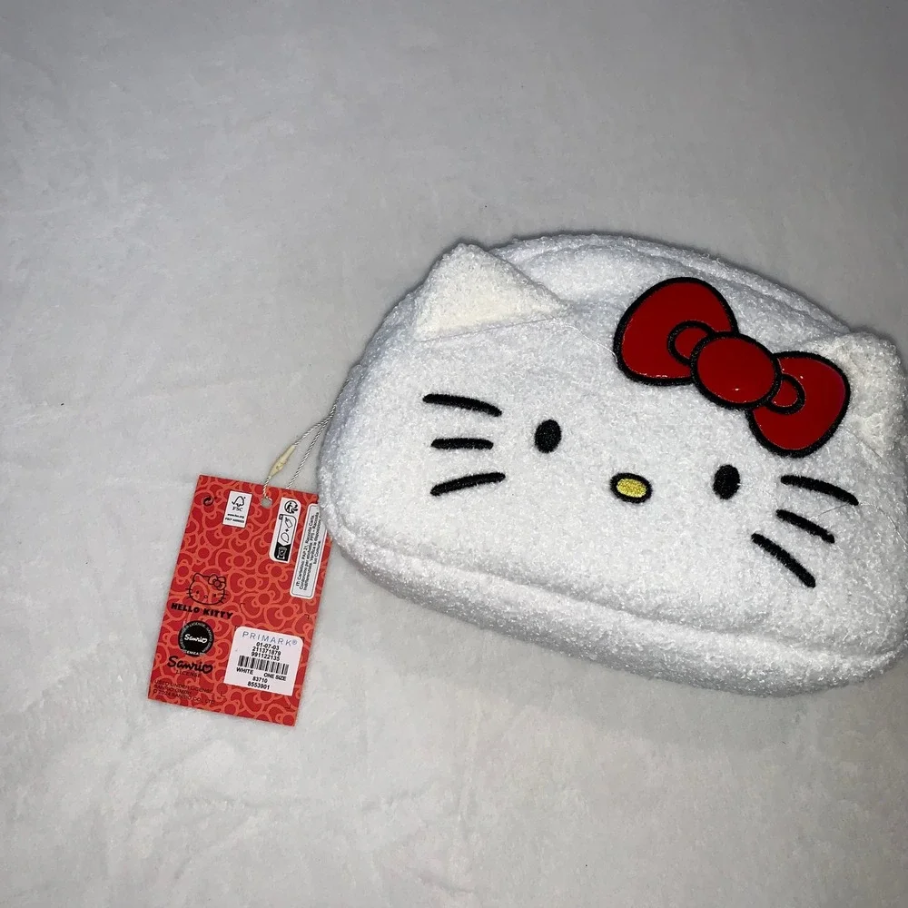 Hello Kitty x primark white red furry makeup cosmetics wallets bag new with tags